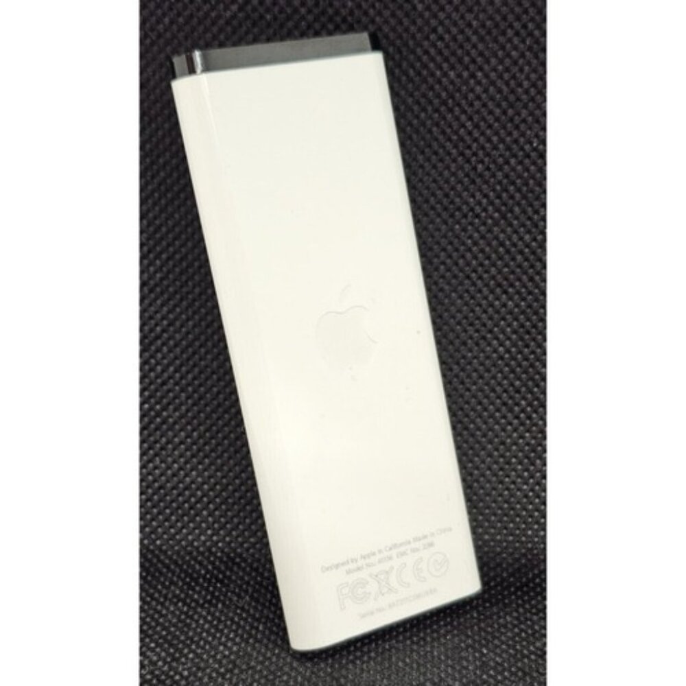 Apple White Remote Control - Picture 7 of 11